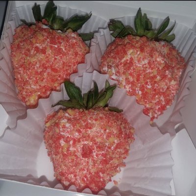 Shortcake Crunch Coated Strawberries 