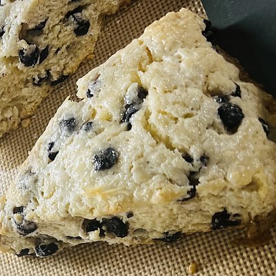 Blueberry Scones - 8 Count