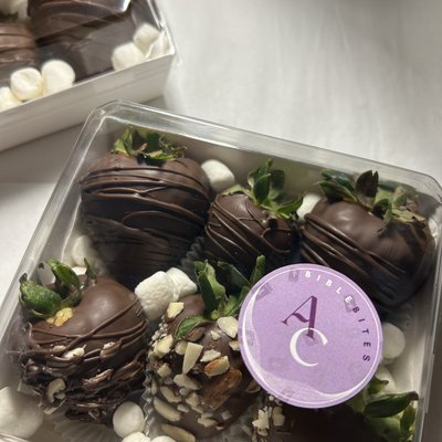 Gourmet Chocolate Covered Strawberries 