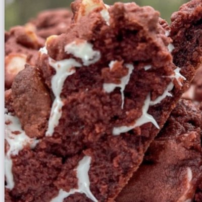 CLASSIC RED VELVET