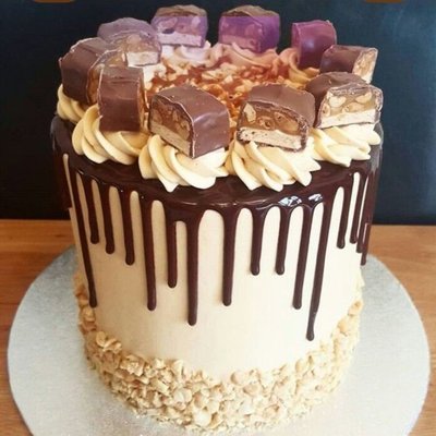 Snickers Cake