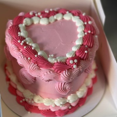 8” Heart cake 