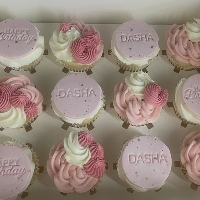 Custom Cupcakes Minimum Fondant 