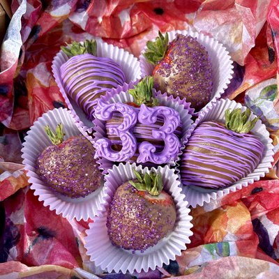 1/2 Dozen Custom Strawberries