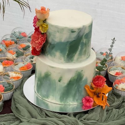 Customized cake