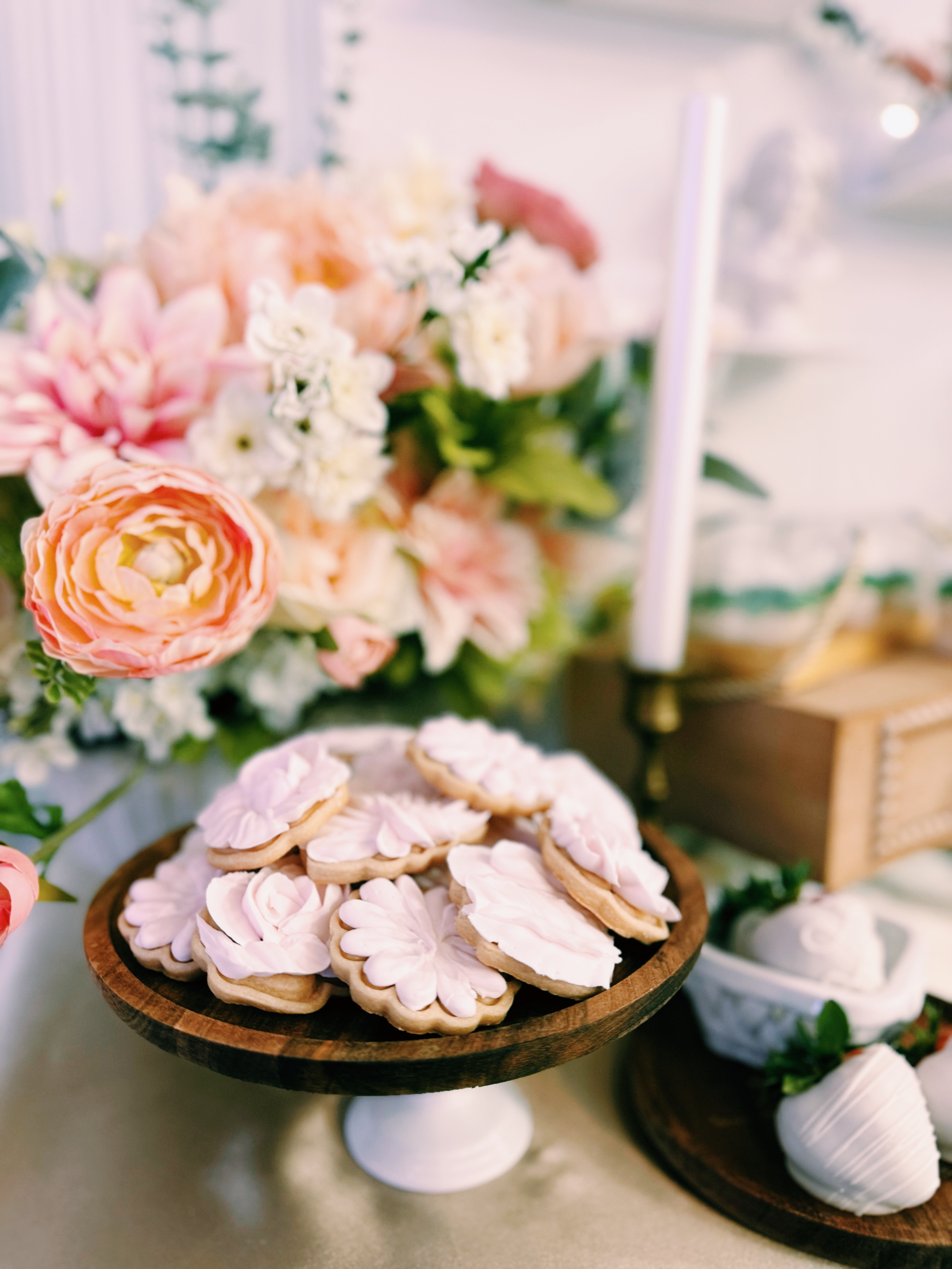 Floral Cookies 12 Servings
