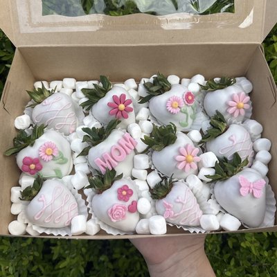 Elevated Design Chocolate Covered Strawberries