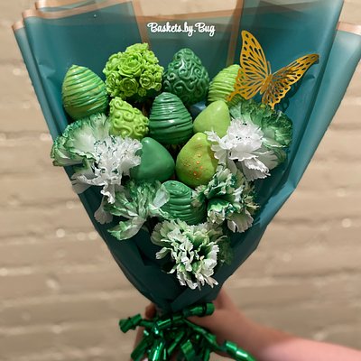 Strawberry Bouquet (10 Ct. With Flowers)