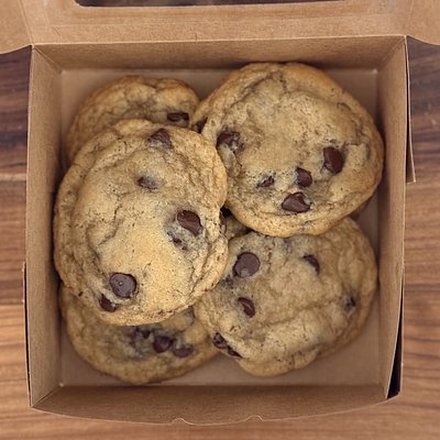 Chocolate Chip Cookies - Half Dozen