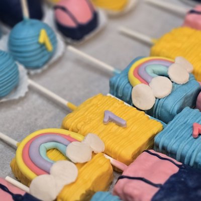 Treat Tables