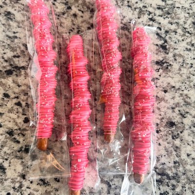 Dipped Pretzel Rods 