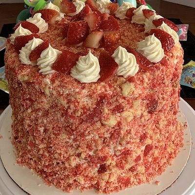 Strawberry Crunch Cake
