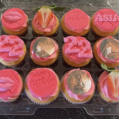 Custom Cupcakes 