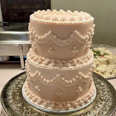 2 Tier Cake (30-35 Servings) 