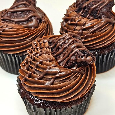Fudge Brownie Cupcakes (6-Pack)
