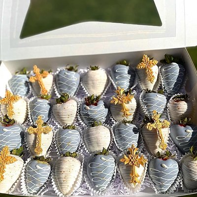 Berry Blessed-1 Dozen Chocolate Covered Strawberry. 