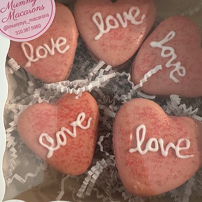 Heart Macarons (5)