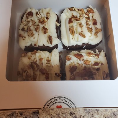 Cream Cheese Iced Pecan Brownies 