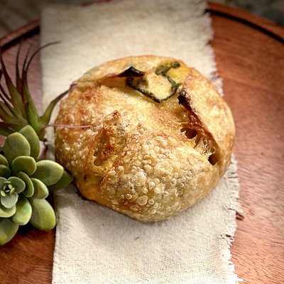 Jalapeño Cheddar Sourdough 