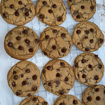 The BEST Chocolate Chip Cookie