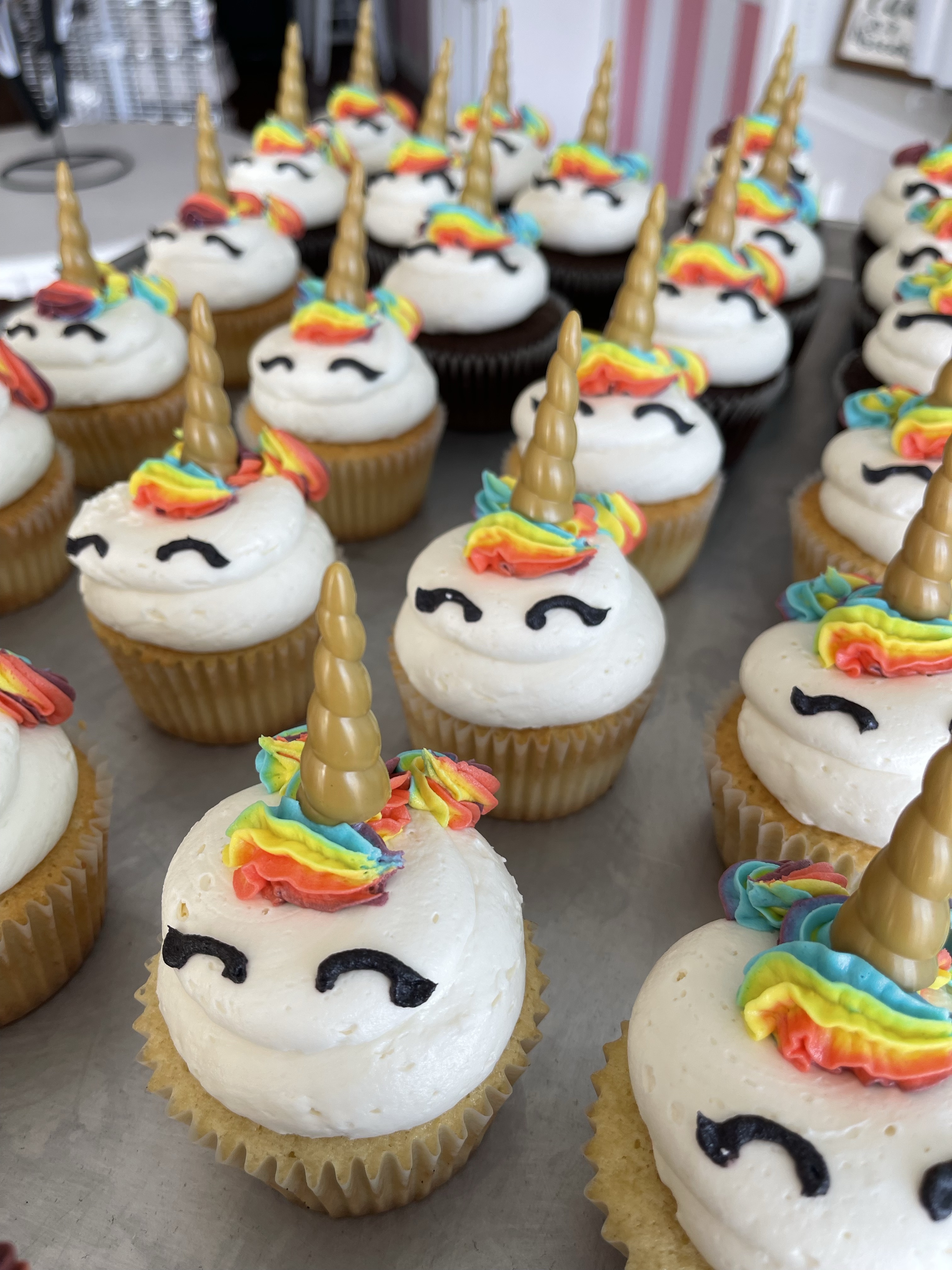 Custom Cupcakes 