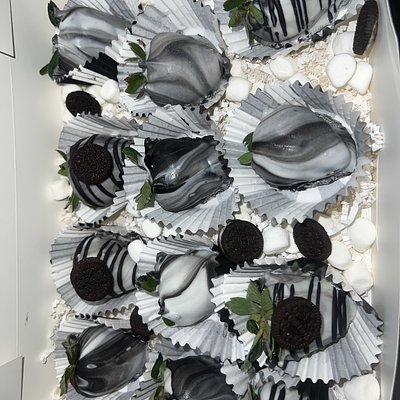 TREATS / DESSERTS 🍫DOZEN EACH 