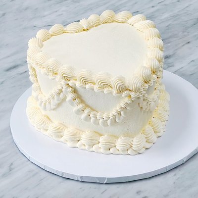 8” Heart (18-24 Servings)