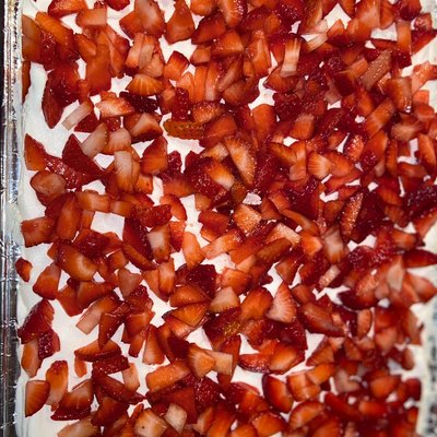 Strawberry Shortcake (Large Pan)