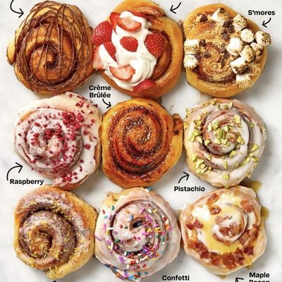 Flavored Cinnamon Rolls (6-count)