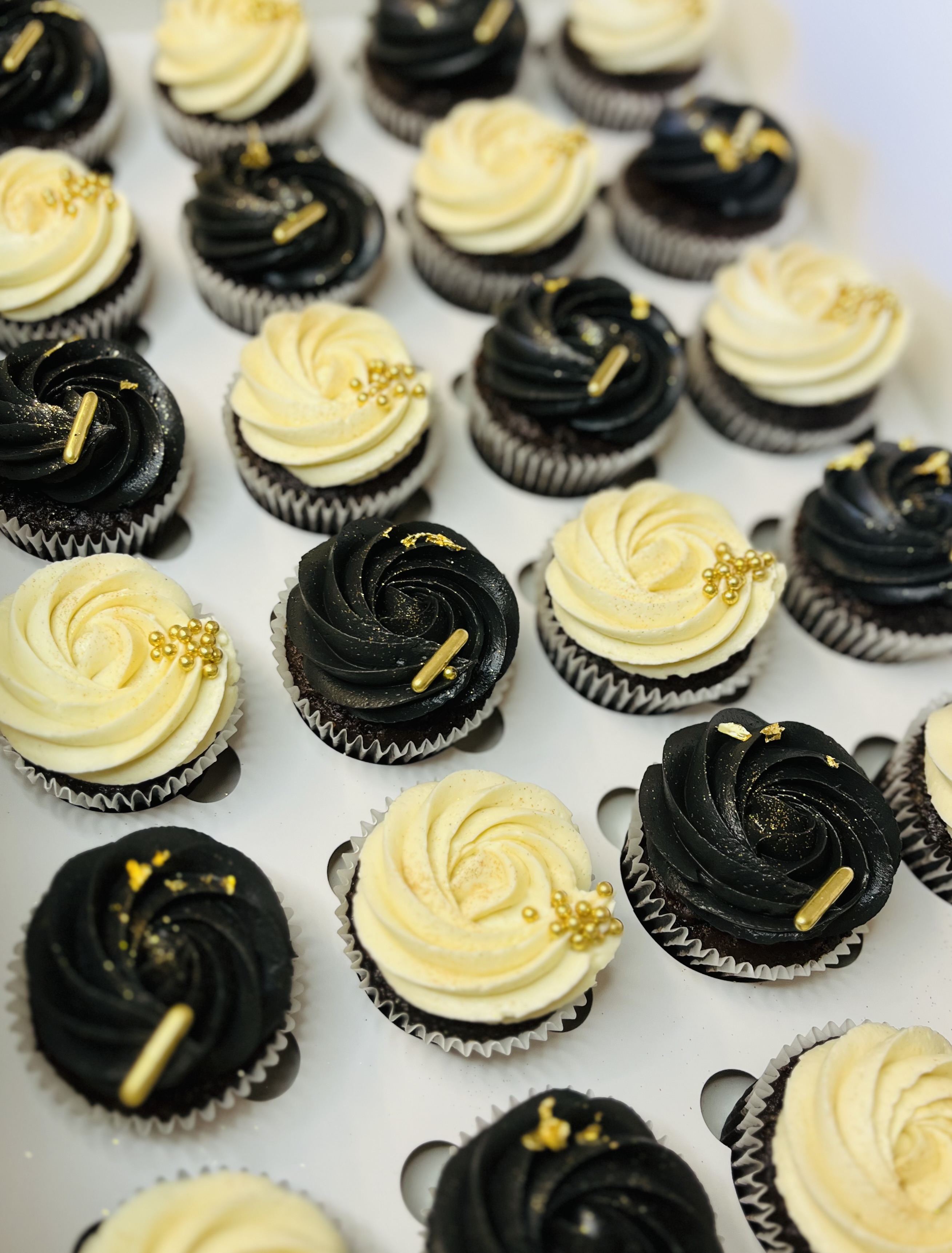 Basic Cupcakes 12x Cupcakes