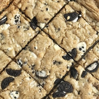 Oreo Blondies 