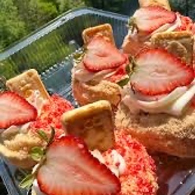  Dozen Strawberry  Banana Pudding Cupcakes