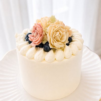 4” Floral (Fruit of your choice) Cake