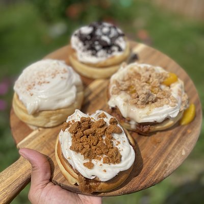 4PK Mixed Cinnamon Rolls