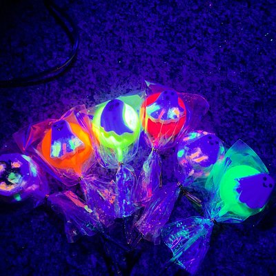 Halloween Glow In The Dark Cakepops 