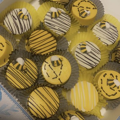 Chocolate Covered Oreos (12)