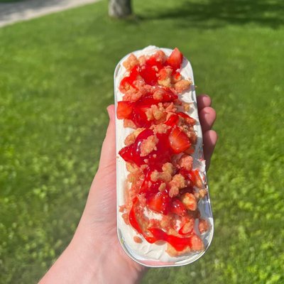 Strawberry Crunch Mini Cake 🍓