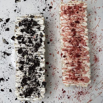 Strawberry Rice Krispies Log 