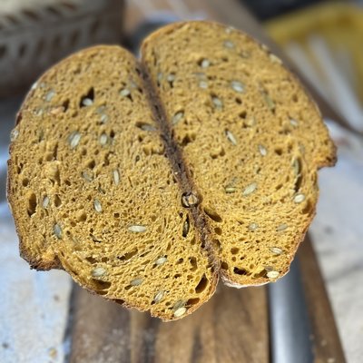 🦃 Pumpkin Sourdough with Roasted Seeds