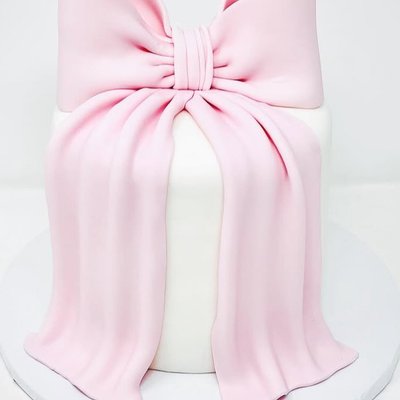 Bow Cake