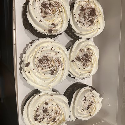 Chocolate Or Vanilla Bean Cupcakes