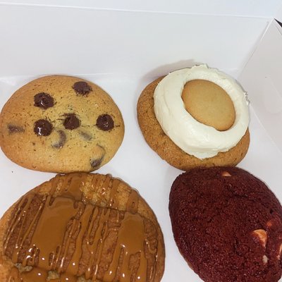 4 Pack Specialty Cookies