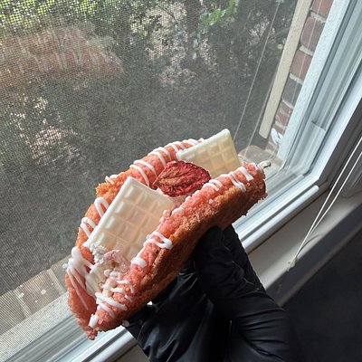 Strawberry Crunch Taco
