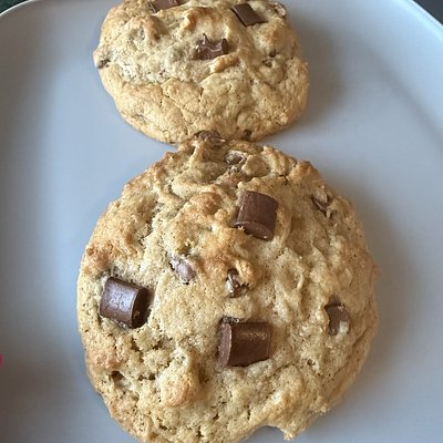 Banana Bread Walnut Chocolate Chip Cookie
