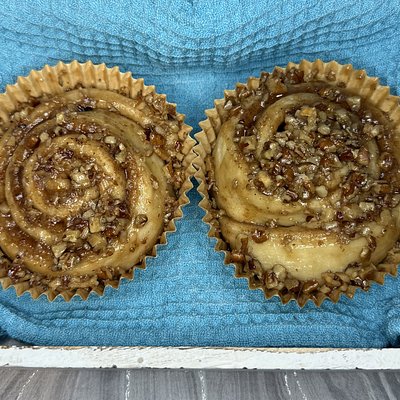 2 Maple Pecan Sticky Buns