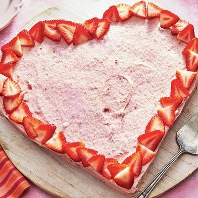 9 Inch Heart Shaped Cake  Your Choice Of Flavor 