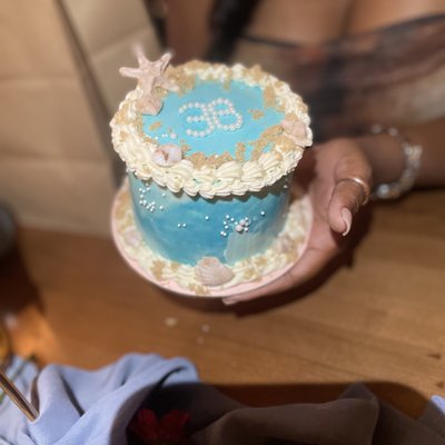 Mini Lux Cake 