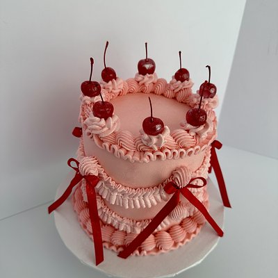 Vintage Love Cake 