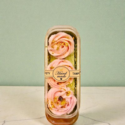 🌸 Pistachio Rose Tea Cake