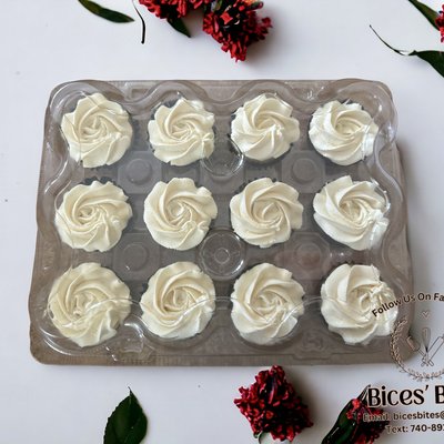 Dozen Vanilla Cupcakes 